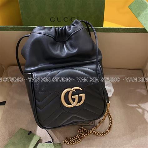 gucci 水桶 包 mini|白色皮革GG Marmont迷你水桶袋 .